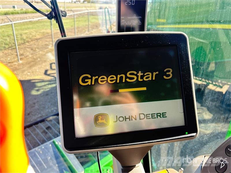 John Deere S690 コンバイン
