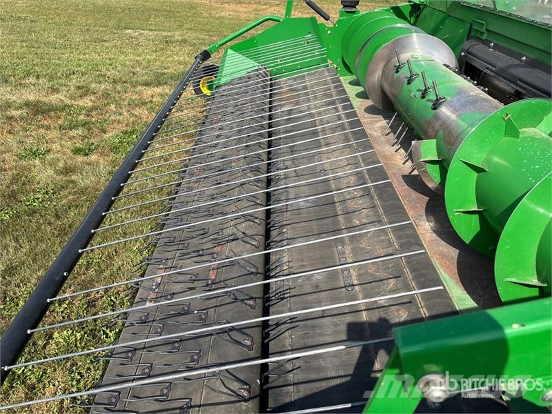 John Deere S690 Mähdrescher