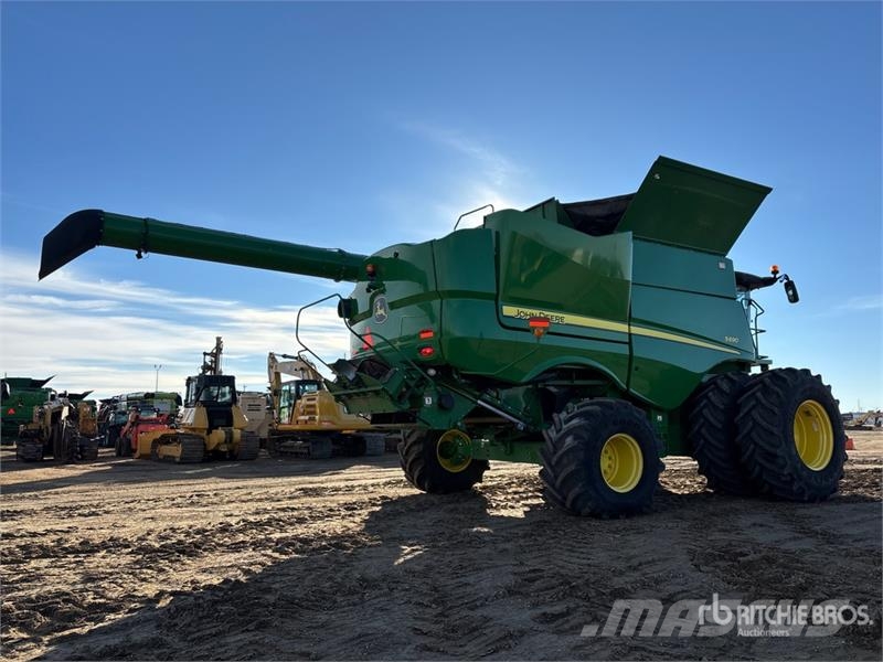 John Deere S690 حصادات