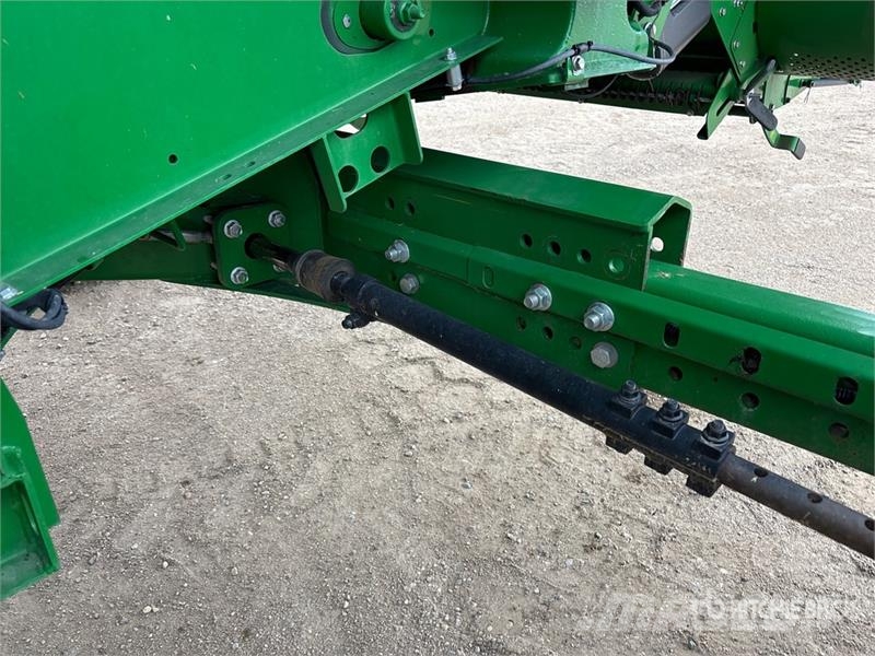 John Deere S690 Leikkuupuimurit