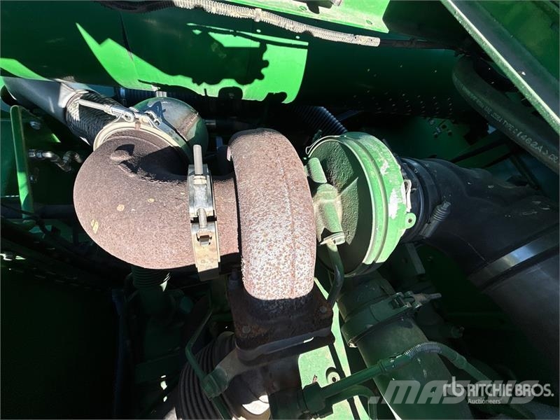 John Deere S690 コンバイン