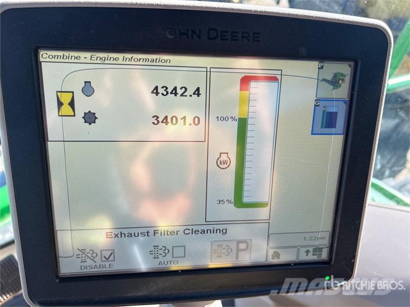John Deere S690 コンバイン