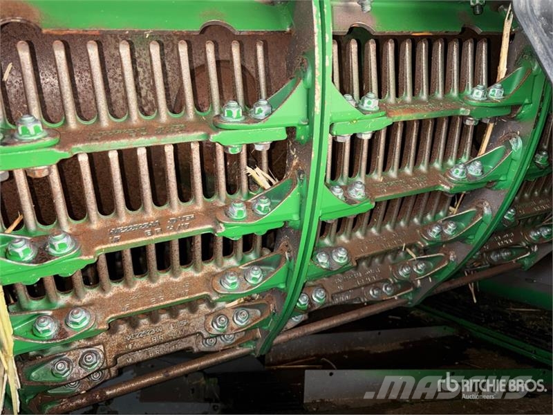 John Deere S690 Leikkuupuimurit