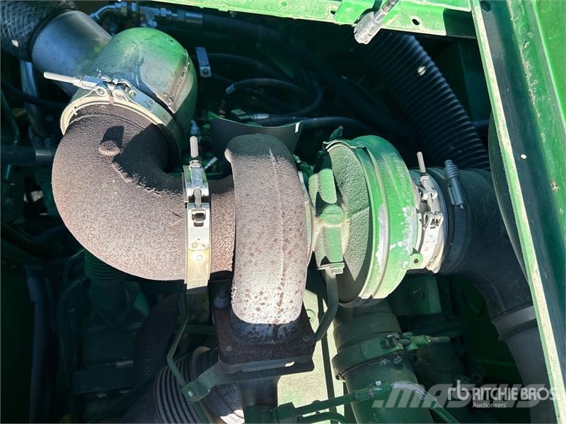 John Deere S690 コンバイン
