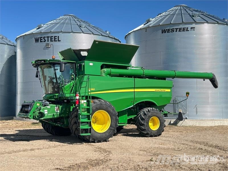 John Deere S690 Leikkuupuimurit