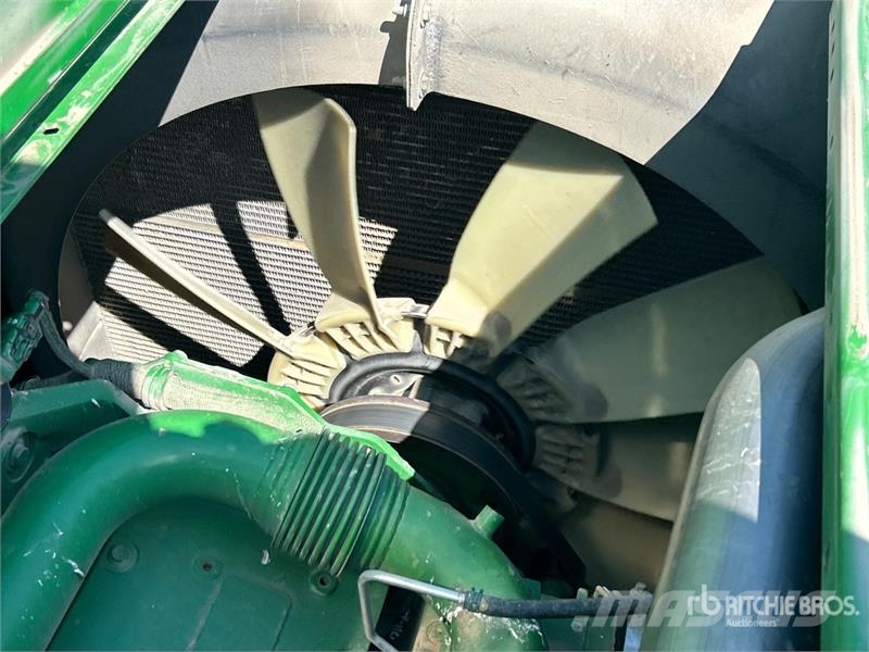 John Deere S690 Leikkuupuimurit