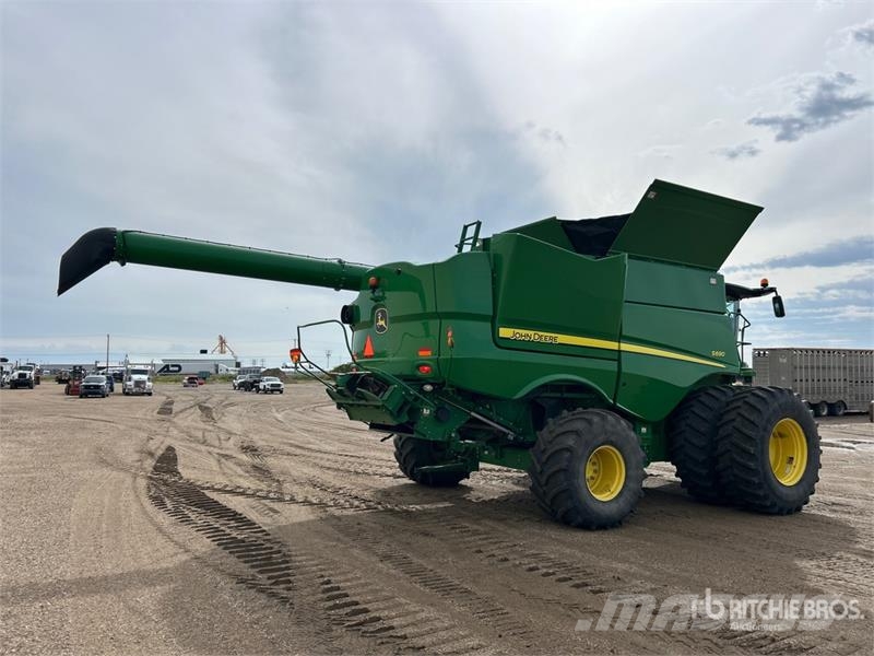 John Deere S690 Kombájnok