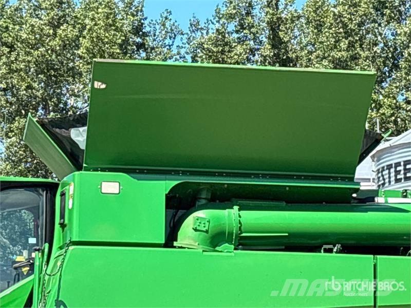 John Deere S690 Mähdrescher