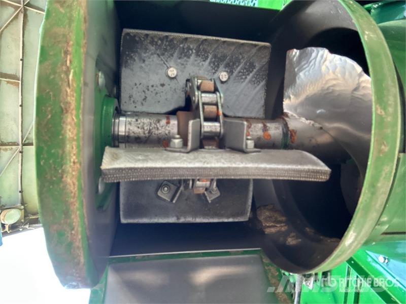 John Deere S690 Leikkuupuimurit