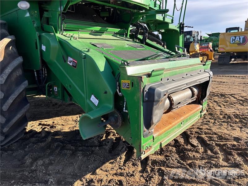 John Deere S690 حصادات