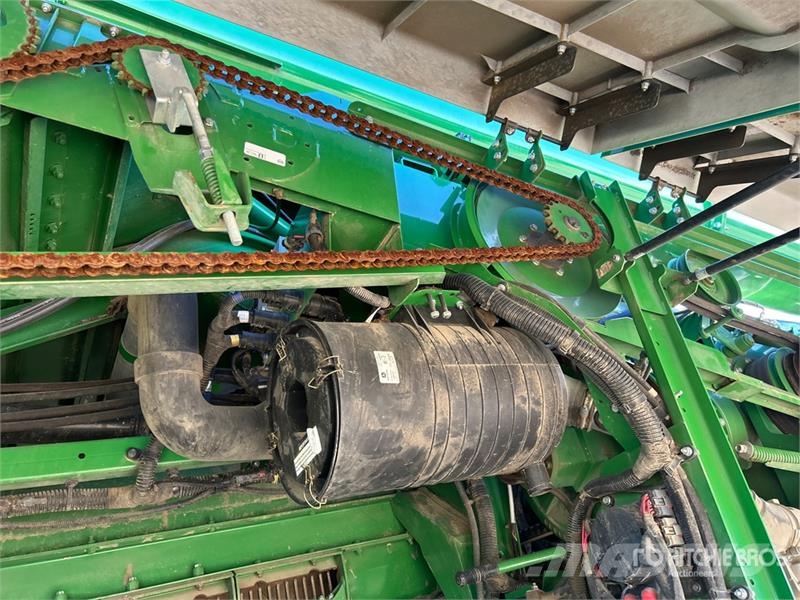John Deere S690 Maaidorsmachines