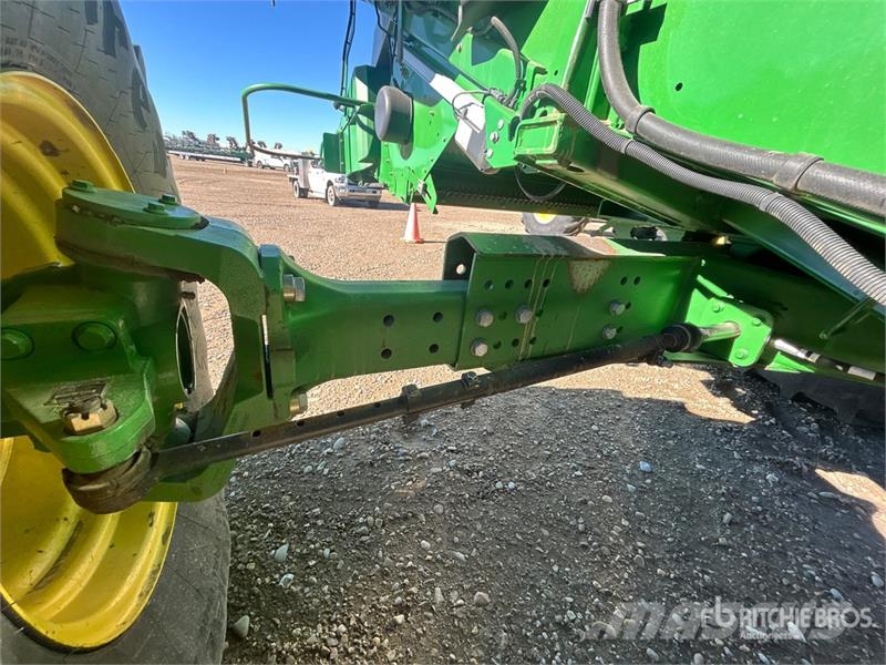 John Deere S690 コンバイン