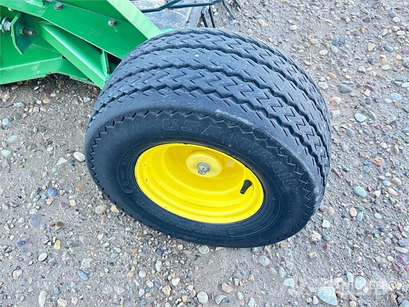 John Deere S690 コンバイン