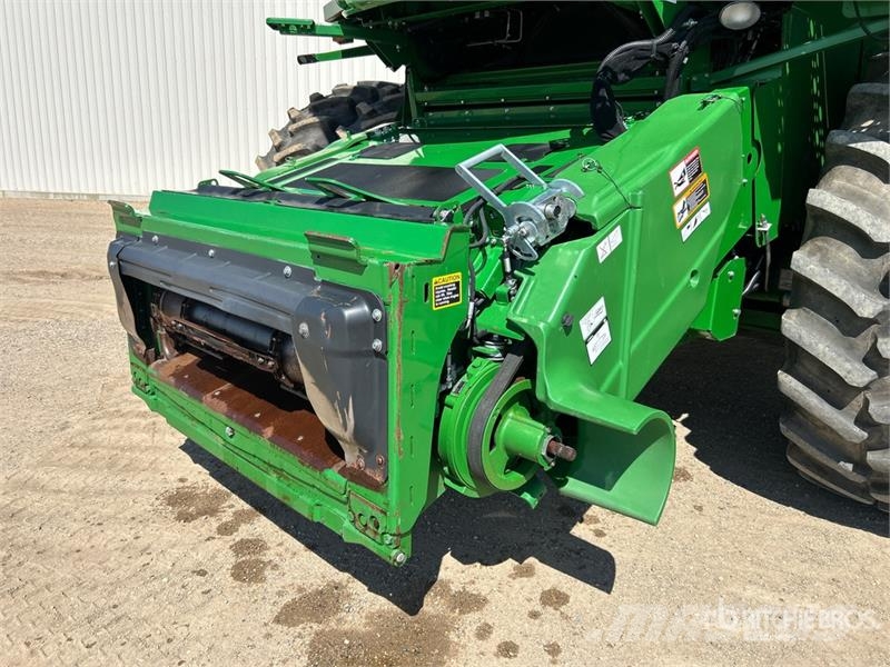 John Deere S690 Kombájnok