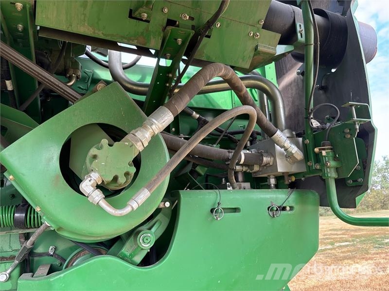 John Deere S690 Mähdrescher
