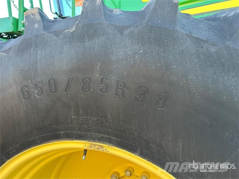 John Deere S690 コンバイン