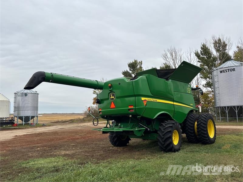 John Deere S690 Biçerdöverler