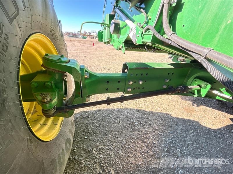John Deere S690 コンバイン