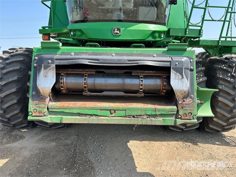 John Deere S690 Kombájnok