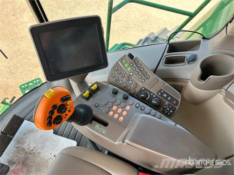 John Deere S690 Kombájnok