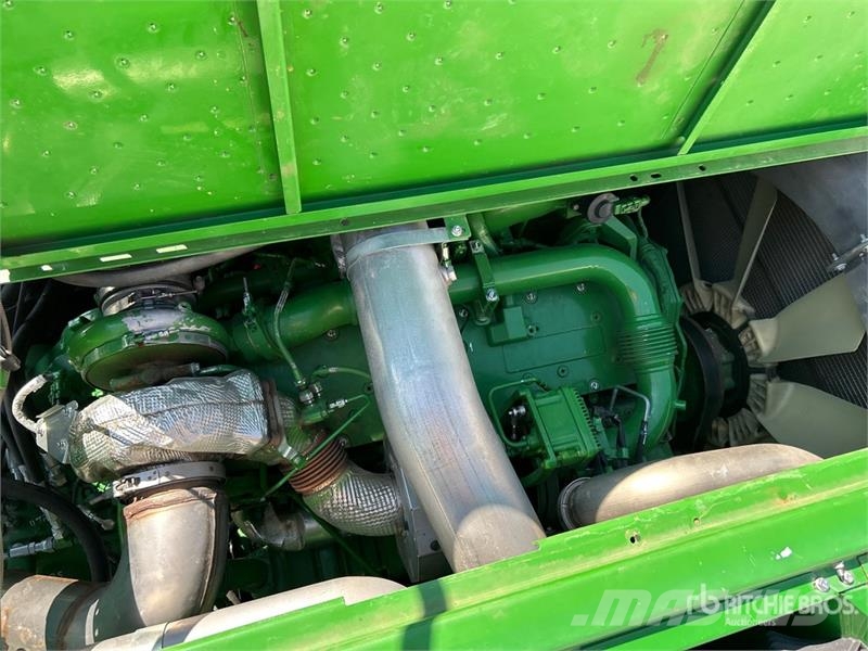 John Deere S690 Kombájnok