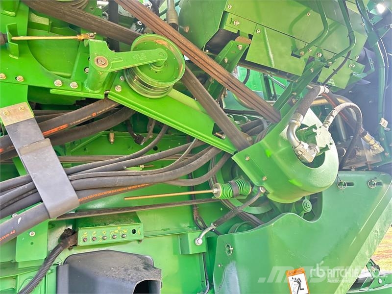 John Deere S690 حصادات