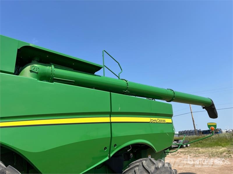 John Deere S690 Kombájnok