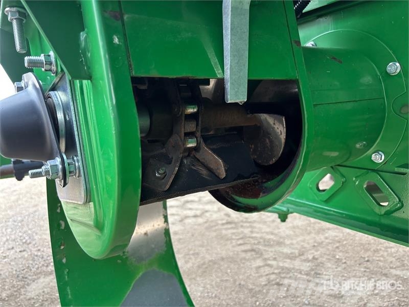 John Deere S690 Leikkuupuimurit
