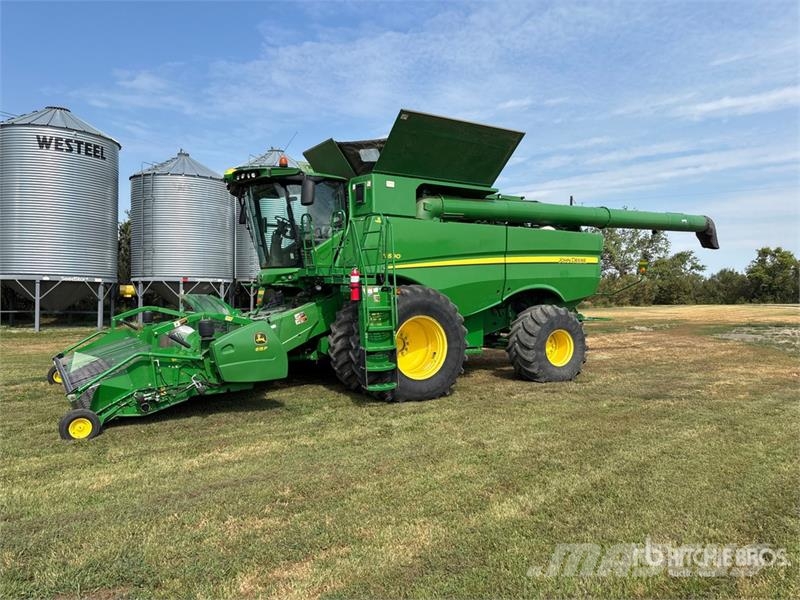 John Deere S690 Mähdrescher