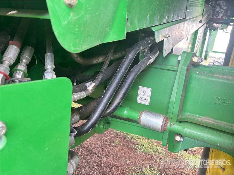 John Deere S690 حصادات