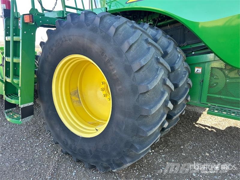 John Deere S690 コンバイン