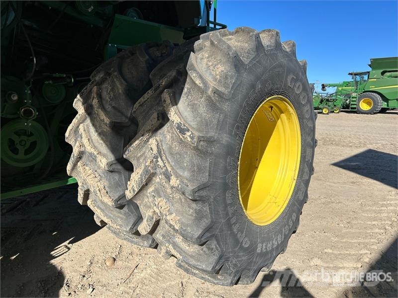 John Deere S690 Maaidorsmachines