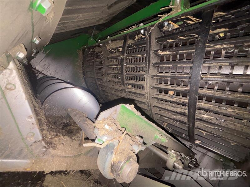 John Deere S690 Biçerdöverler