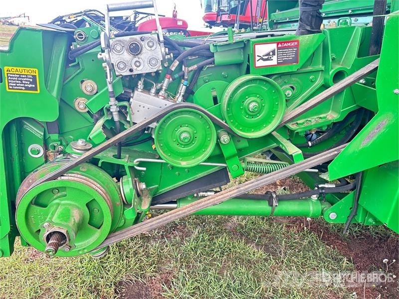John Deere S690 حصادات