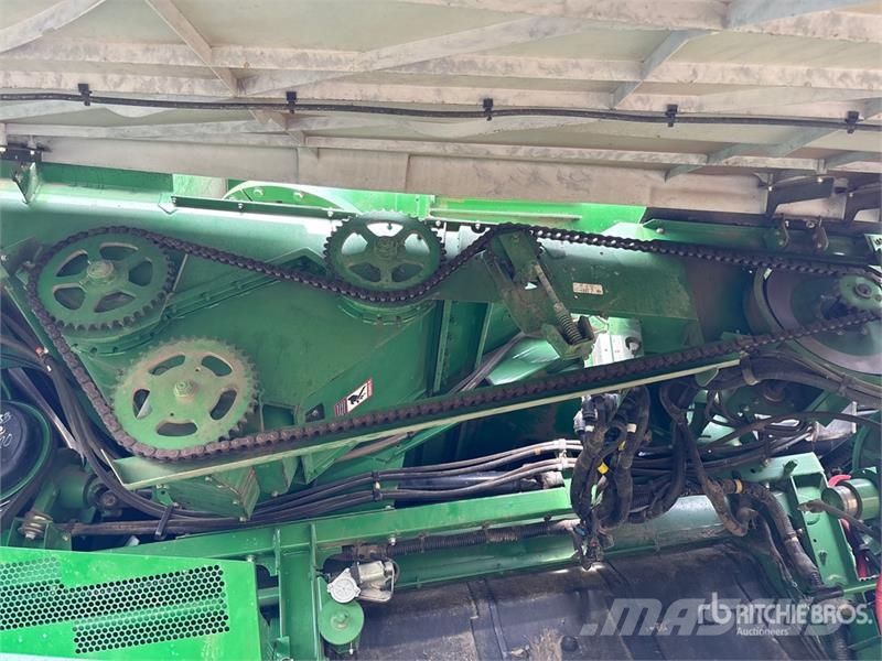John Deere S690 Mähdrescher