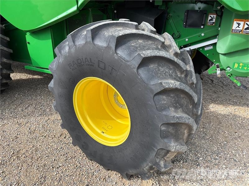 John Deere S770 Combine Harvester Sklízecí mlátičky