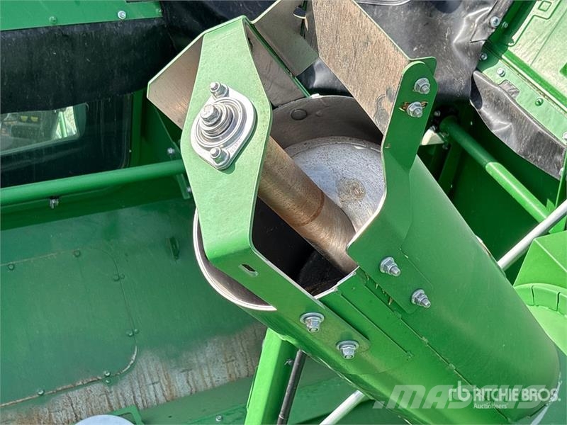 John Deere S770 Combine Harvester Sklízecí mlátičky