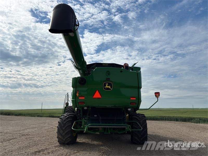 John Deere S770 Combine Harvester Sklízecí mlátičky