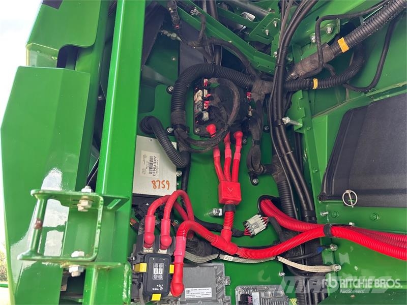 John Deere S770 Combine Harvester Sklízecí mlátičky