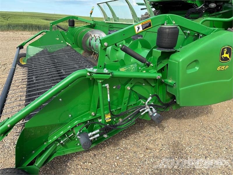John Deere S770 Combine Harvester Sklízecí mlátičky