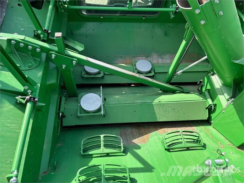John Deere S770 Combine Harvester Sklízecí mlátičky
