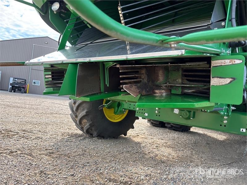 John Deere S770 Combine Harvester Sklízecí mlátičky