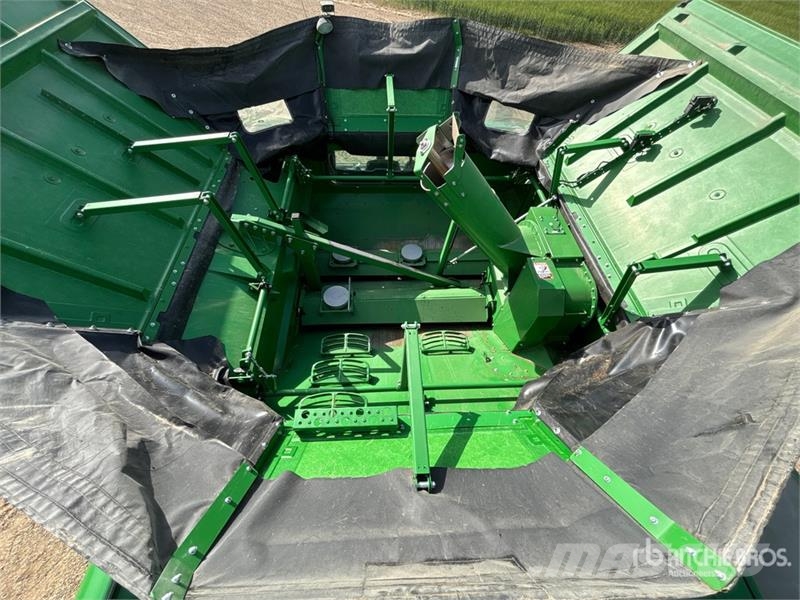 John Deere S770 Combine Harvester Sklízecí mlátičky