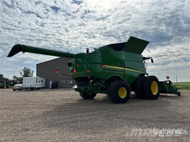 John Deere S770 Combine Harvester Sklízecí mlátičky