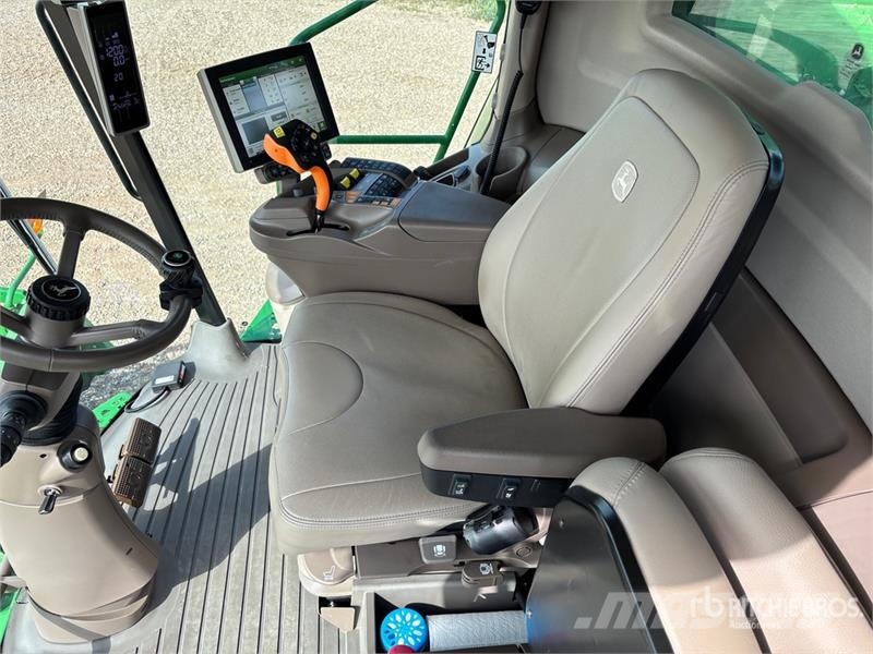 John Deere S770 Combine Harvester Sklízecí mlátičky