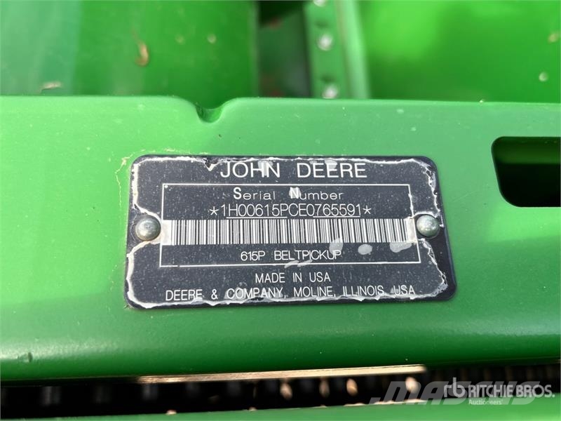 John Deere S770 Combine Harvester Sklízecí mlátičky