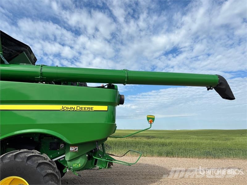John Deere S770 Combine Harvester Sklízecí mlátičky