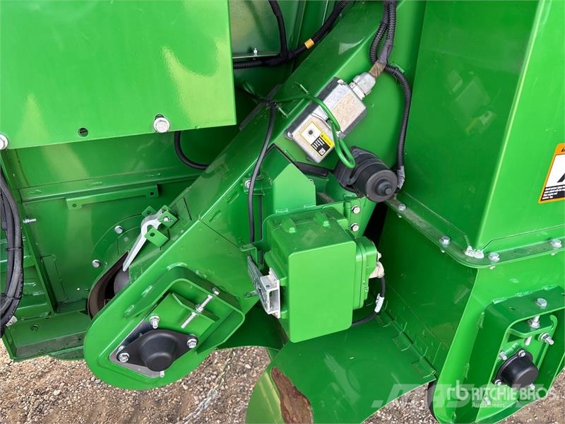 John Deere S770 Combine Harvester Sklízecí mlátičky