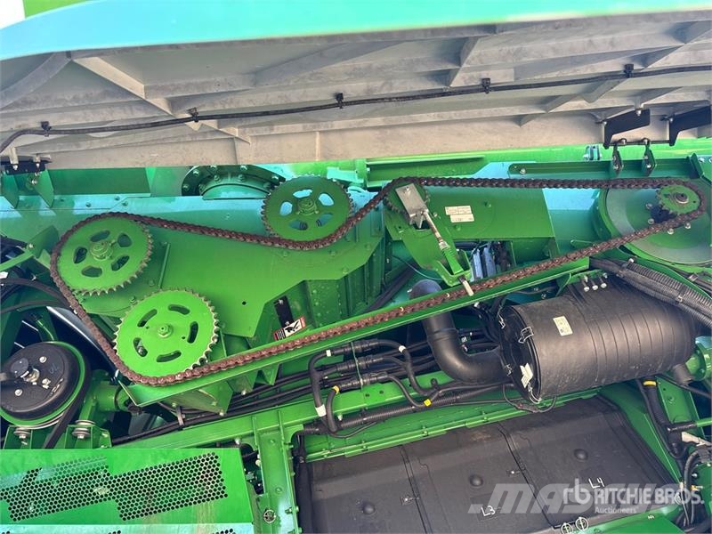 John Deere S780 4x4 Combine Harvester Kombinované zberacie stroje