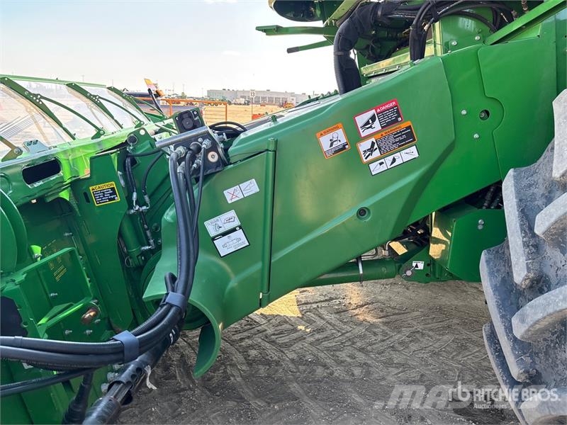 John Deere S780 4x4 Combine Harvester Kombinované zberacie stroje